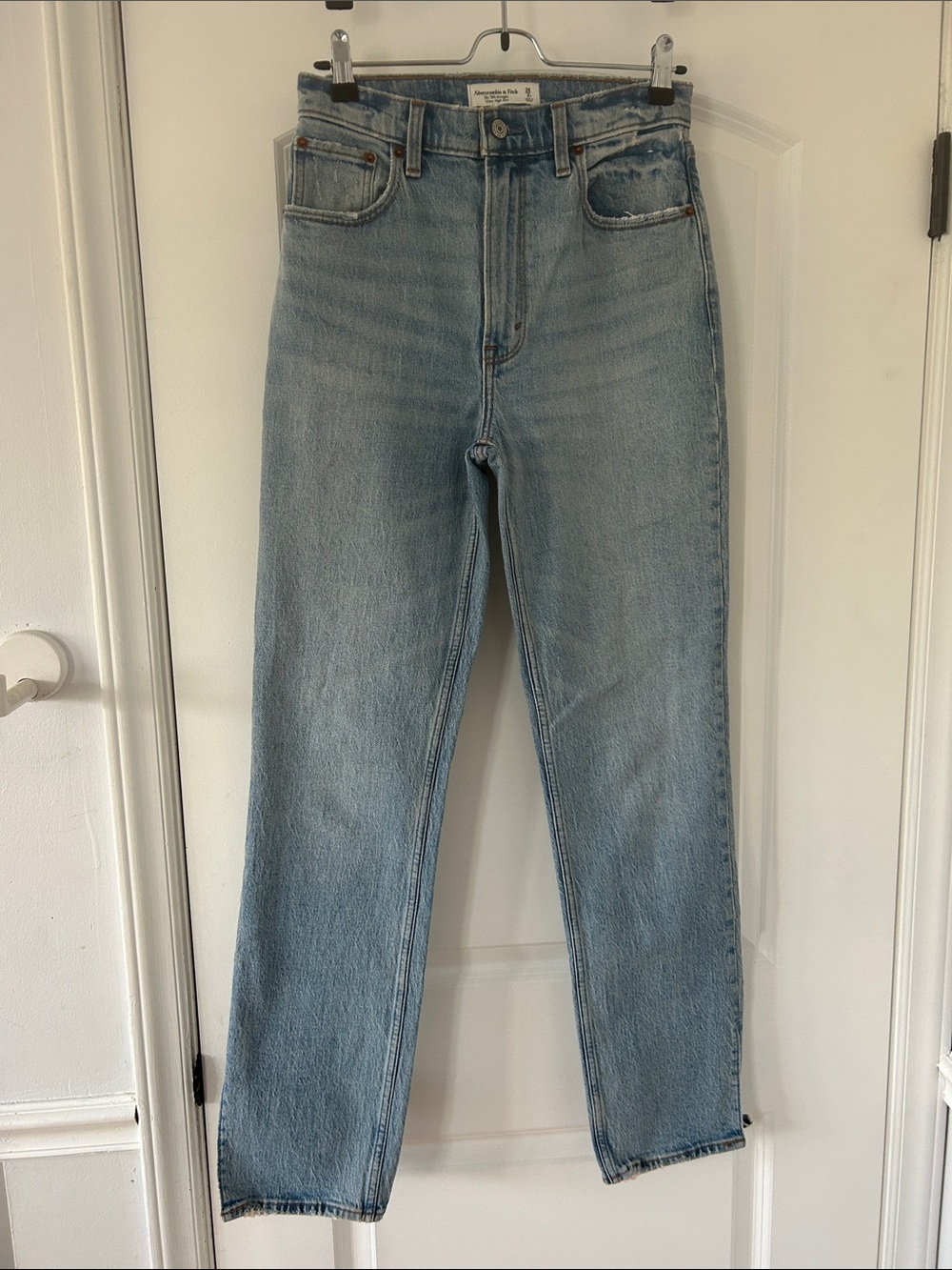 Abercrombie & Fitch 
The 90’s Straight Ultra High Rise